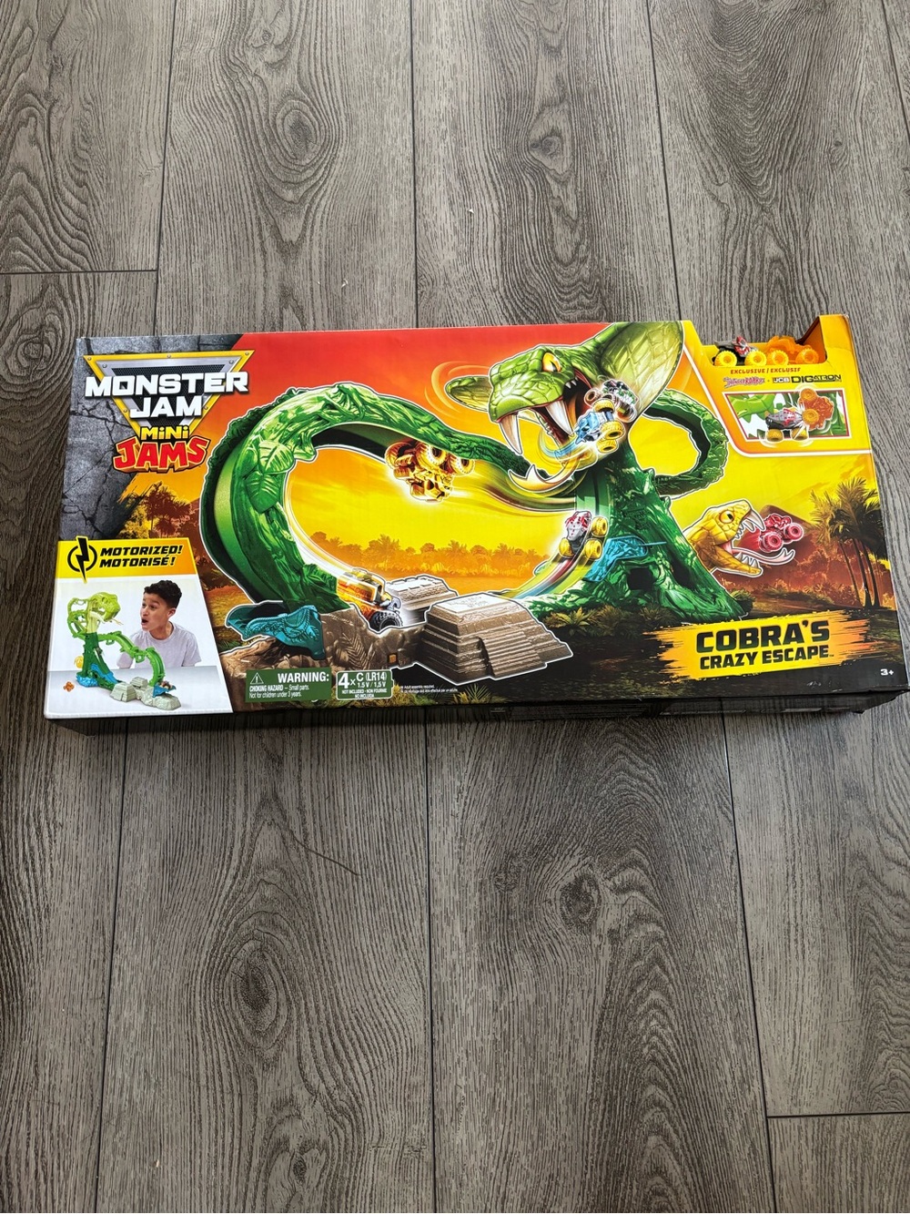 Monster Mini Jams Cobra's Crazy Escape Playset - Green